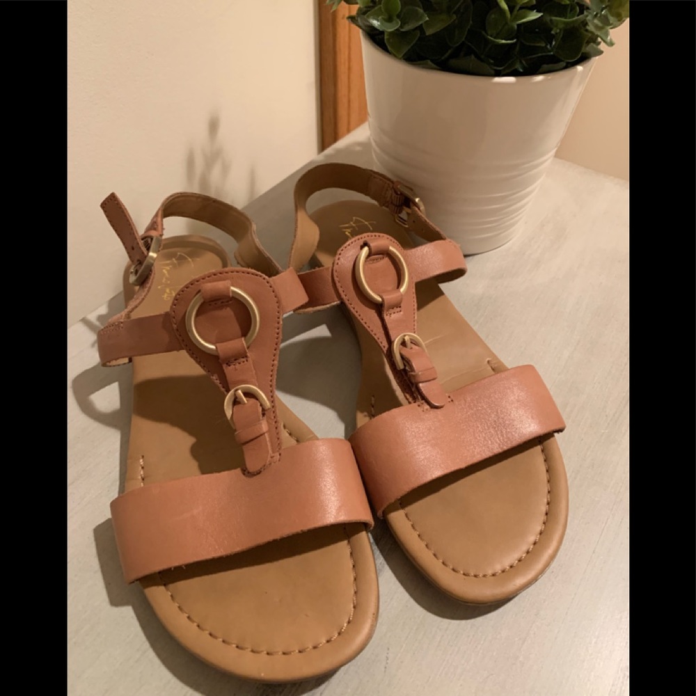 ⭐️NEW⭐️Franco Sarto Sandals
